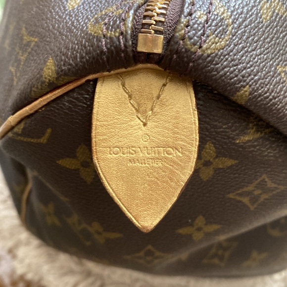 Authentic Vintage Louis Vuitton 35 Speedy - Picture 4 of 15